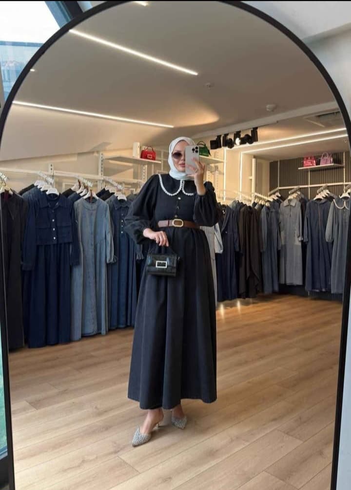 Robe en jean à col claudine souple - Noire