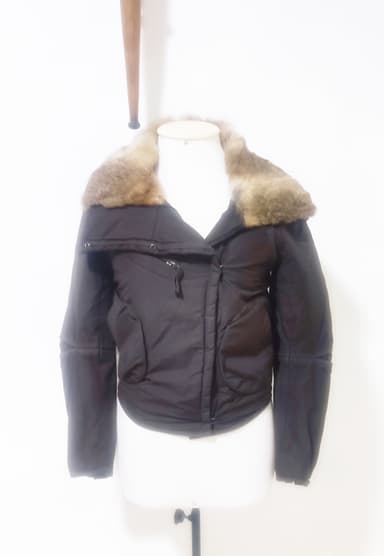 Veste sublime de la marque française Kookaï avec un vrai lapin  - Image 4