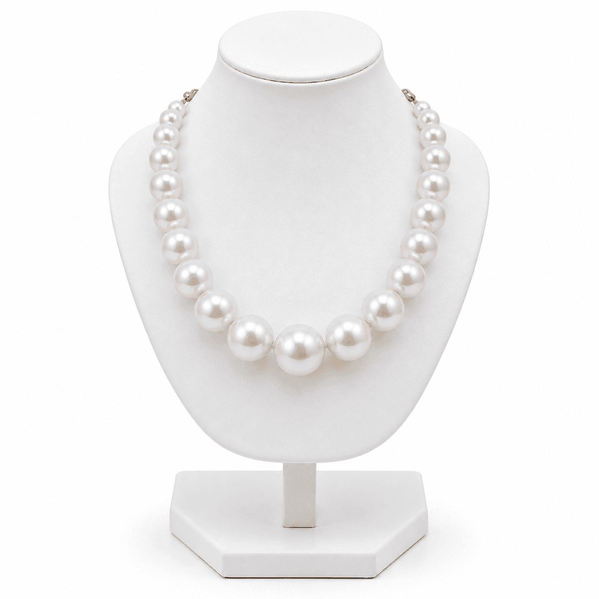 Collier de Perles Nacrées Blanches avec Détails Dorés – Élégance Chic et Intemporelle