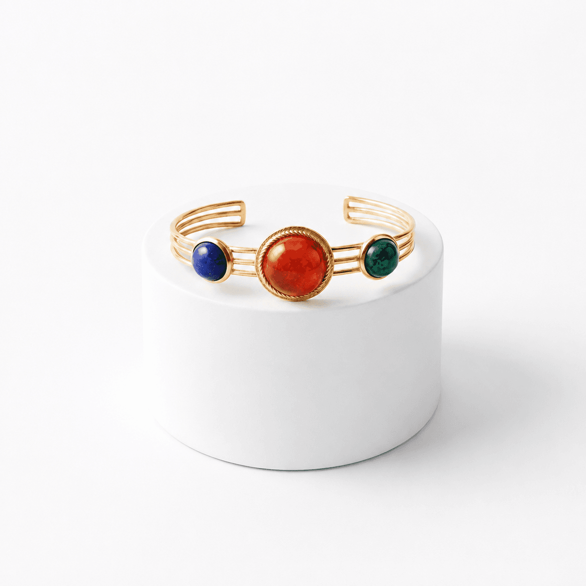 Bracelet Jonc Doré à Trois Pierres Colorées – Élégance Chic et Moderne