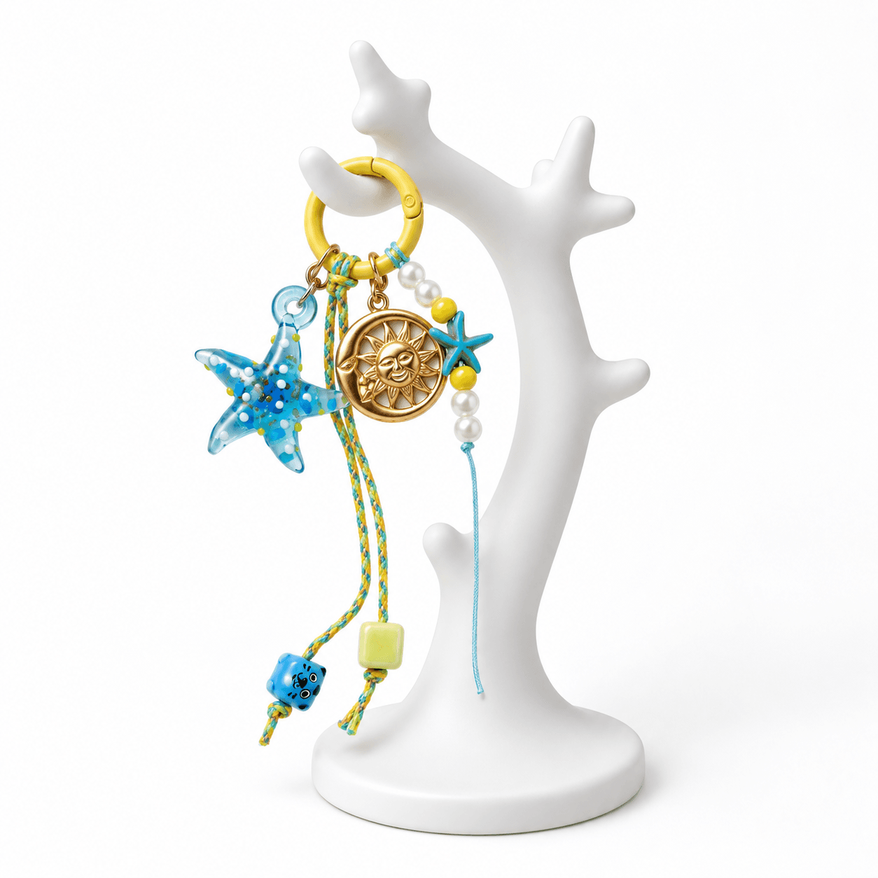 Porte-Clés Étoile de Mer Bleu et Turquoise avec Breloques – Accessoire Coloré et Original