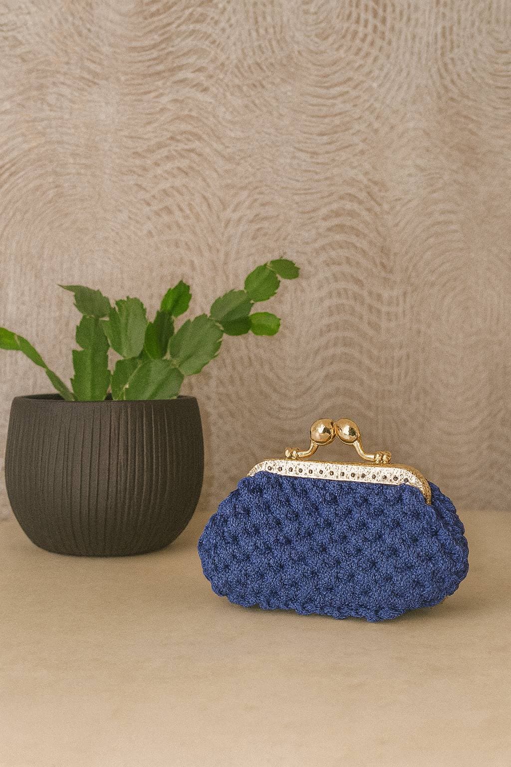 Porte-monnaie "Éclat" – Crochet Artisanal et Fermoir Bijou Doré