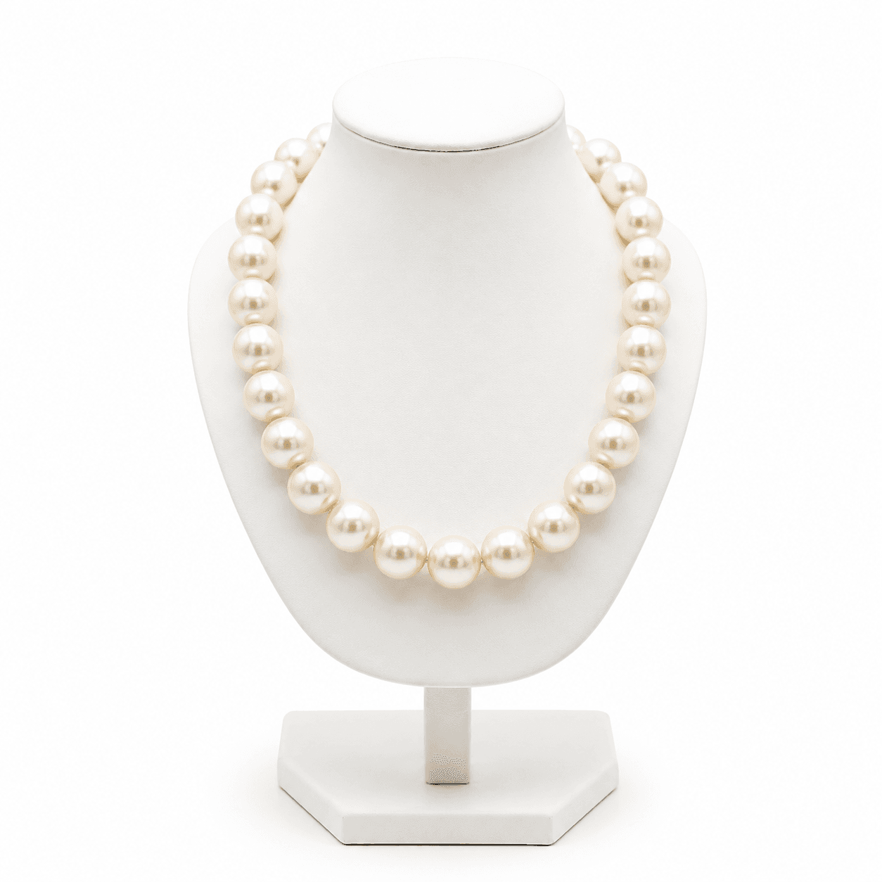 Collier de Grosses Perles Blanches Nacrées – Élégance Chic pour Femme