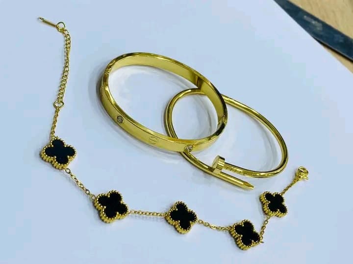 Coffret de Bracelets Femme Chic & Élégance – Set de Bracelets Tendance Style Luxe