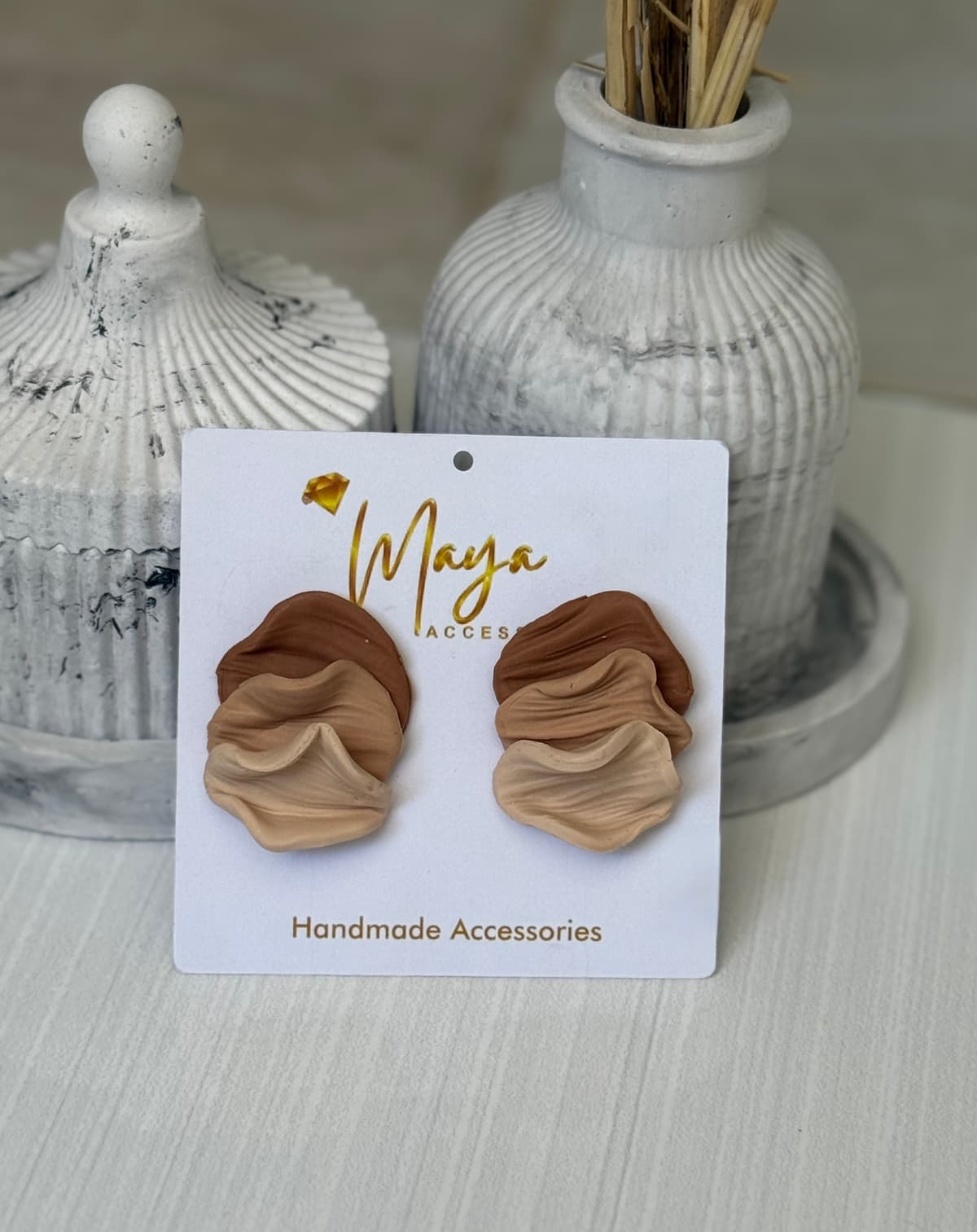 beige choclate earrings
