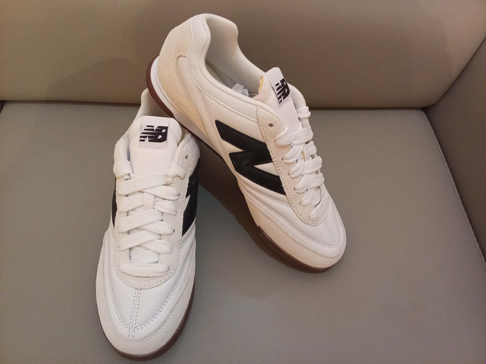 Basket en cuir et daim