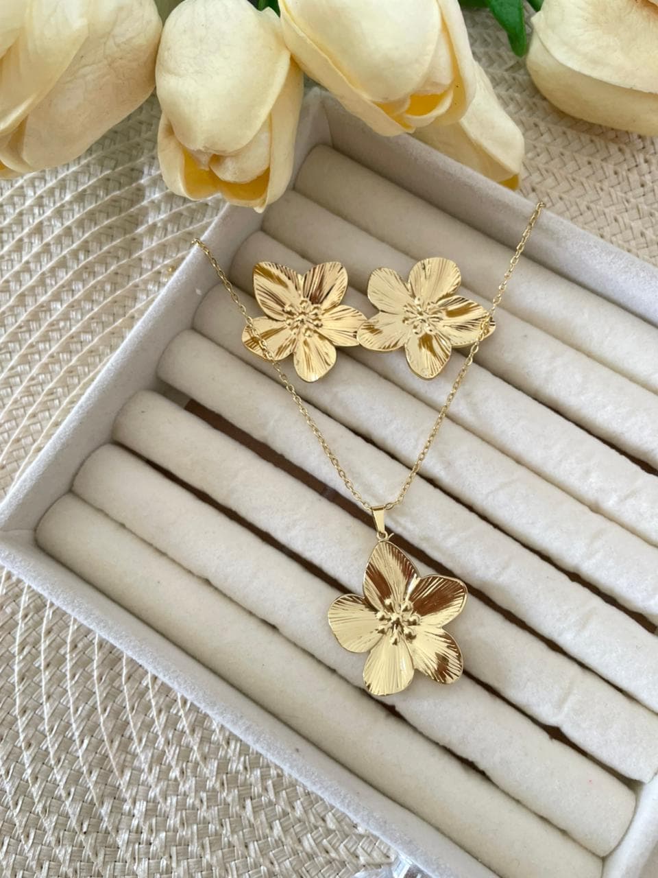 Parure "Floraison Dorée"