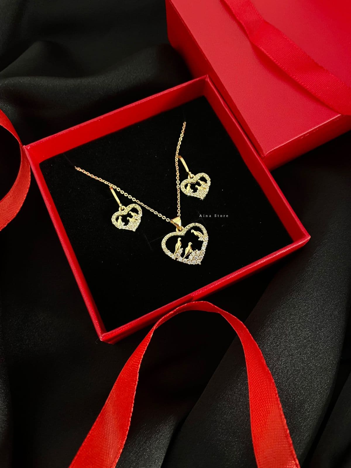 Parure "NID D'AMOUR"