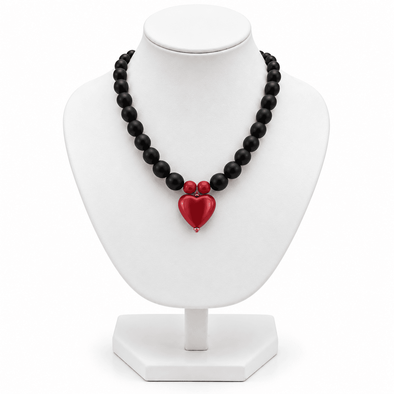Collier Femme en Bois Noir et Rouge avec Pendentif Cœur – Bijou Original et Tendance