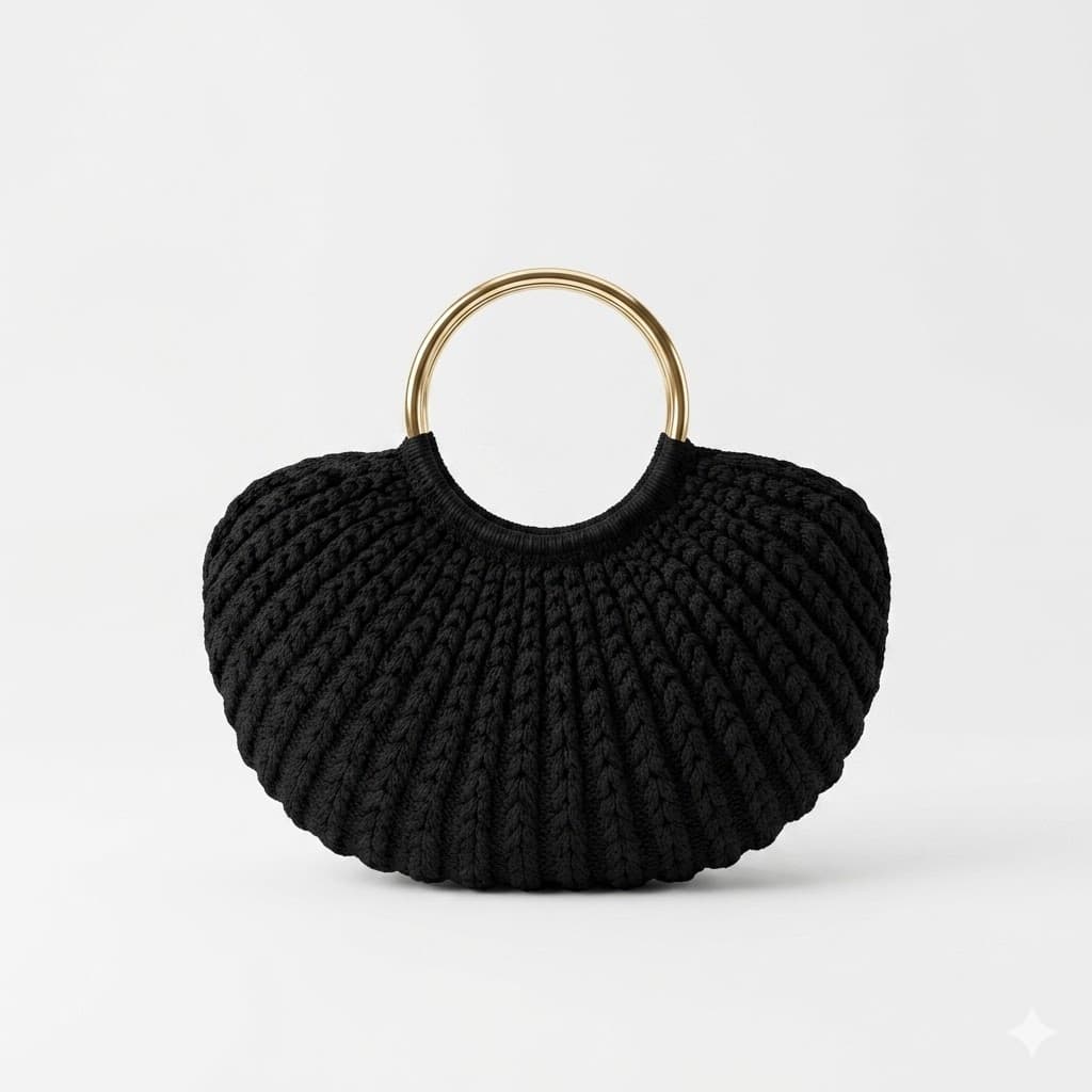 Sac Demi-Lune Artisanal – Crochet Noir & Anneaux Dorés