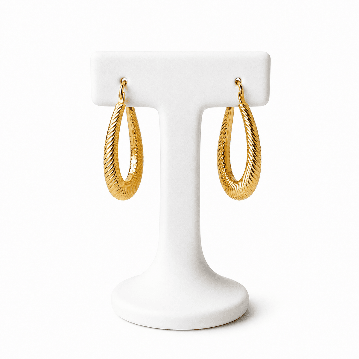 Boucles dâOreilles CrĂ©oles Ovales DorĂ©es Femme â Design StriĂ© en Acier Inoxydable