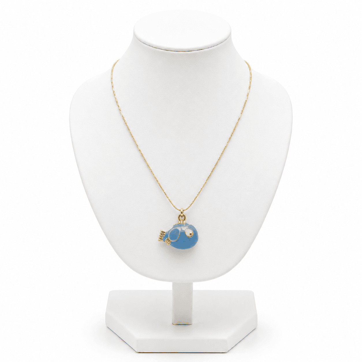 Collier Femme Poisson-Lune Bleu Émaillé – Pendentif Doré Original et Élégant