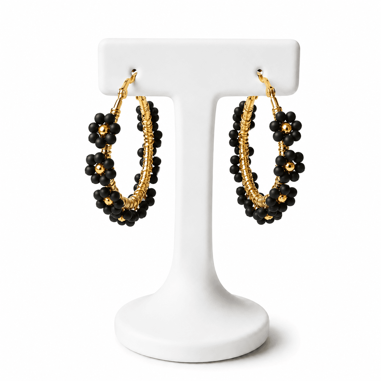 Boucles d’Oreilles Créoles Fleuries Noires Femme – Fleurs en Perles et Acier Inoxydable