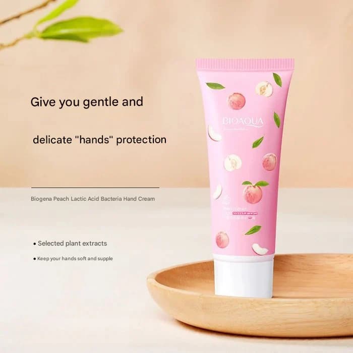 Crème pour les mains BIOAQUA à l'extrait de pêche et au ferment d'hexapeptides – 30 g